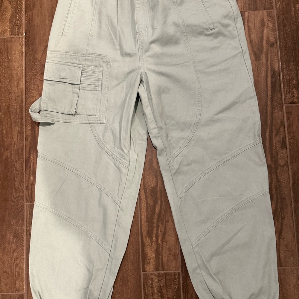 Forever 21 Women’s Mint Green Cargo Pants - SIZE XL - Picture 2 of 8